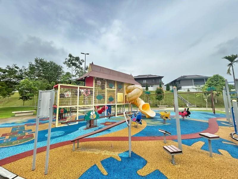 Semi-Detached House for Sale in Taman Tasik Semenyih (Semenyih) - Izzat Zamros - Exterior - PropertyGuru.com.my