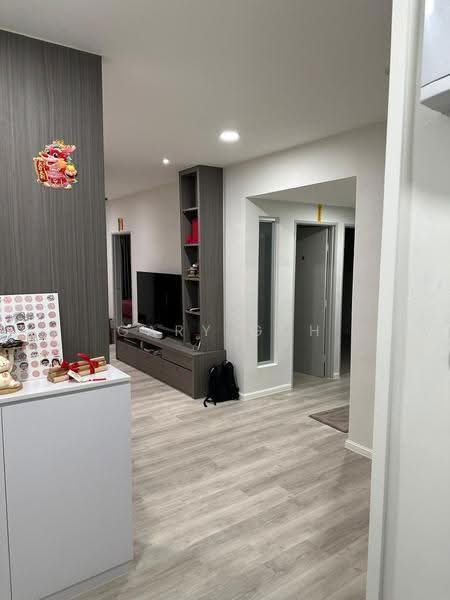 Kediaman Servis untuk Dijual di The Stone - Gary Goh - Living Room - PropertyGuru.com.my