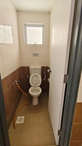 Shop / Office untuk Disewa di Setia Alam (Selangor) - Jasmine Teo - Bathroom - PropertyGuru.com.my
