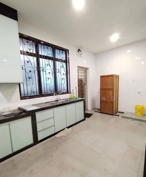 Rumah Kluster untuk Dijual di Skudai (Johor) - Susi Tjhang - Kitchen - PropertyGuru.com.my