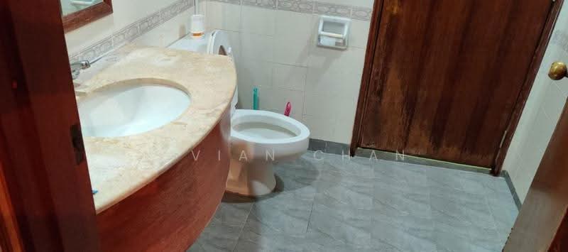 Kondominium untuk Dijual di Bellisa Court - Vivian Chan - Bathroom - PropertyGuru.com.my