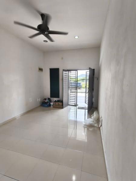 1-storey Terraced House for Sale in Kluang (Johor) - Shanel Tee - Living Room - PropertyGuru.com.my