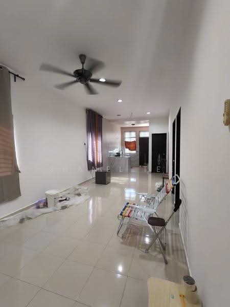 1-storey Terraced House for Sale in Kluang (Johor) - Shanel Tee - Living Room - PropertyGuru.com.my