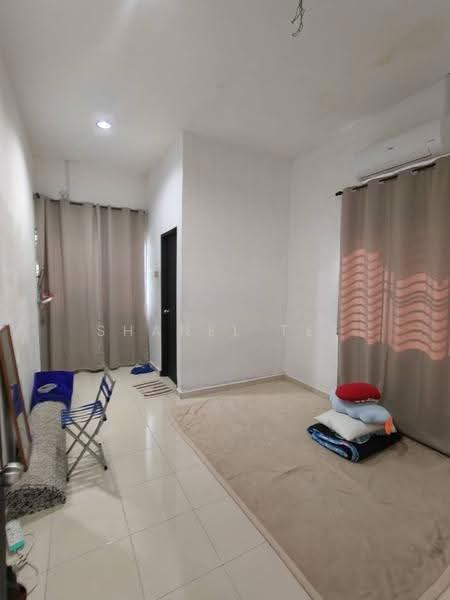 1-storey Terraced House for Sale in Kluang (Johor) - Shanel Tee - Interior - PropertyGuru.com.my