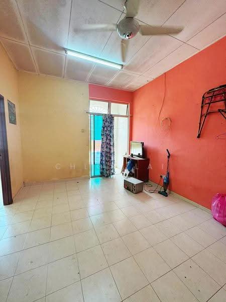 Townhouse for Sale in Taman Pulai Jaya (Kulai) - Chloe Lai - Living Room - PropertyGuru.com.my