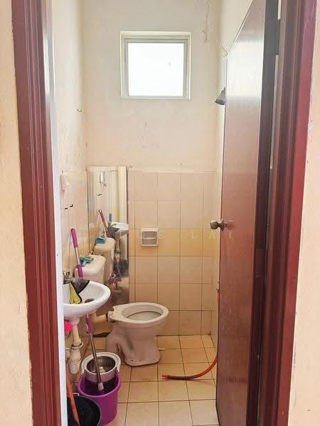 Townhouse for Sale in Taman Pulai Jaya (Kulai) - Chloe Lai - Bathroom - PropertyGuru.com.my