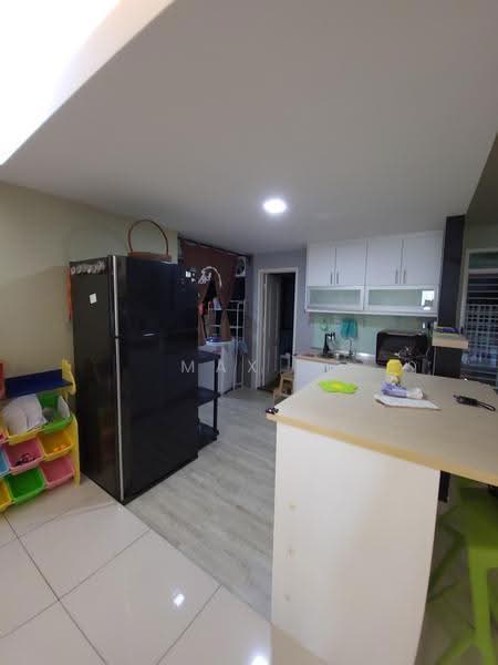 Condominium for Sale at Atmosfera Kondominium - Max . - Kitchen - PropertyGuru.com.my