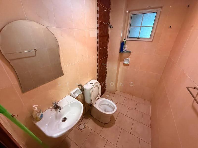 3-storey Terraced House for Sale in Laman Rimbunan (Kepong) - Sean Yong - Bathroom - PropertyGuru.com.my