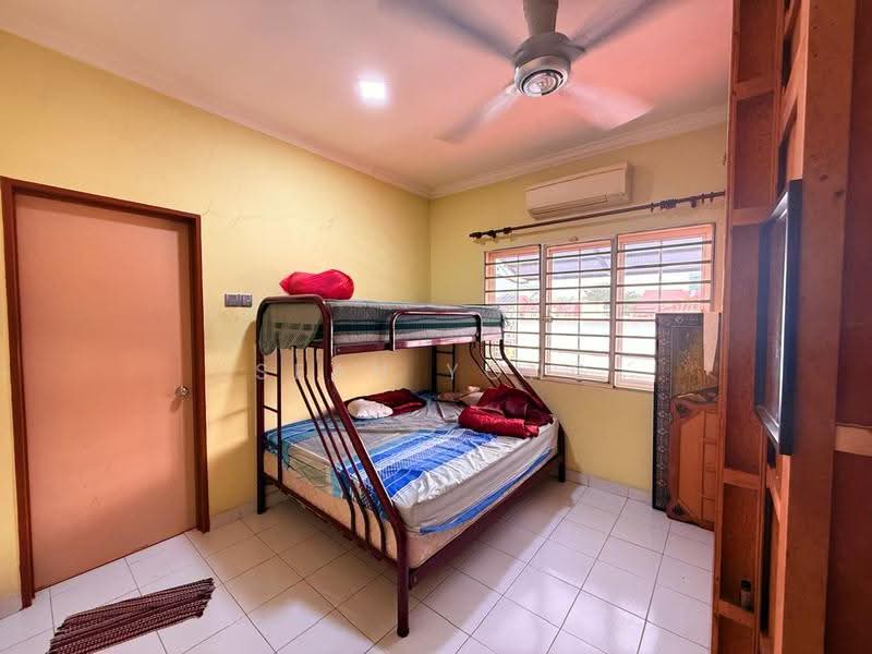 3-storey Terraced House for Sale in Laman Rimbunan (Kepong) - Sean Yong - Bedroom - PropertyGuru.com.my
