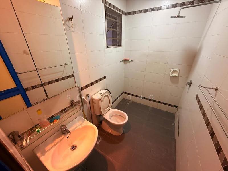 3-storey Terraced House for Sale in Laman Rimbunan (Kepong) - Sean Yong - Bathroom - PropertyGuru.com.my
