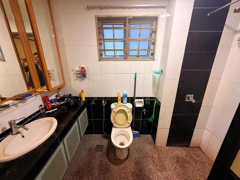 3-storey Terraced House for Sale in Laman Rimbunan (Kepong) - Sean Yong - Bathroom - PropertyGuru.com.my