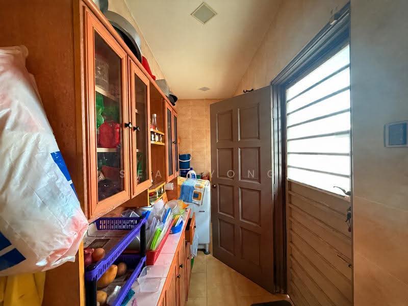 3-storey Terraced House for Sale in Laman Rimbunan (Kepong) - Sean Yong - Kitchen - PropertyGuru.com.my