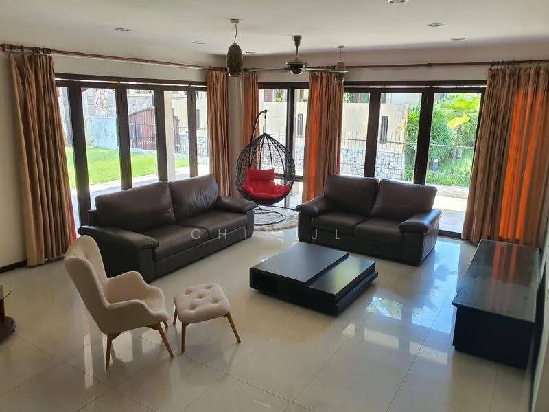 Rumah Berkembar untuk Dijual di Bukit Rahman Putra (Sungai Buloh) - Chin JL - Living Room - PropertyGuru.com.my