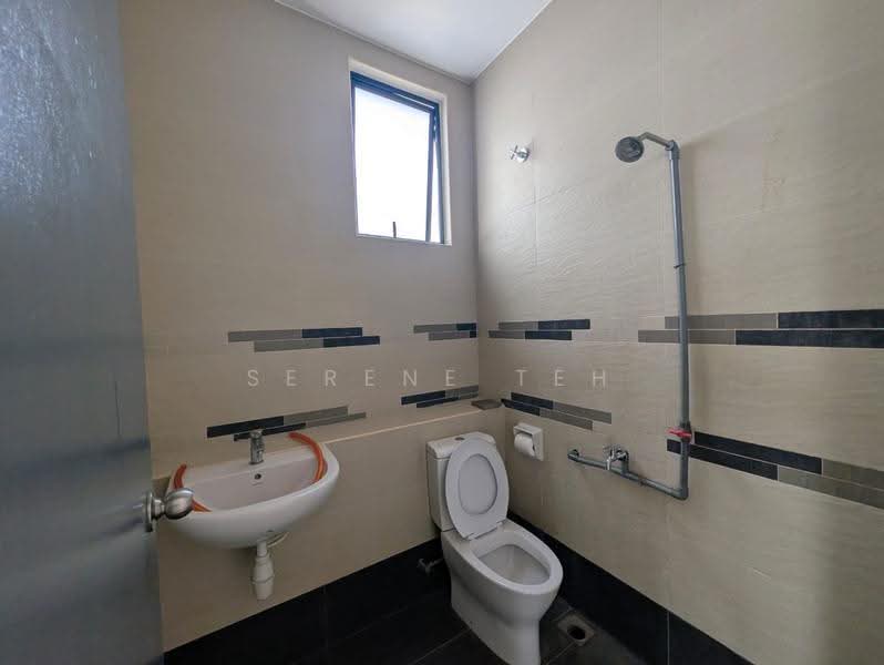 Cluster Factory for Rent in Eco Business Park 1 (Johor Bahru) - Serene Teh - Bathroom - PropertyGuru.com.my
