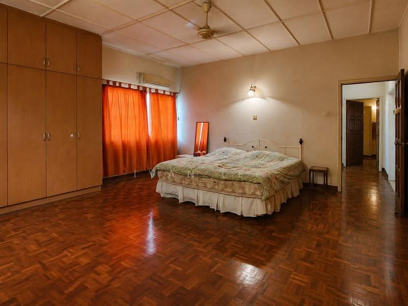 2-storey Terraced House for Sale in Taman Tun Dr Ismail (Kuala Lumpur) - Ivan Lee - Bedroom - PropertyGuru.com.my