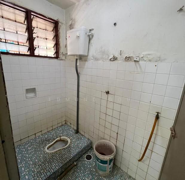 Rumah Teres 1-Tingkat untuk Dijual di Seksyen 8 (Petaling Jaya) - Edmund Goh - Bathroom - PropertyGuru.com.my