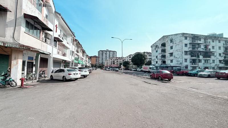 Shop for Sale in Taman Seri Subang (Sunway) - Dlynie Ooi - Exterior - PropertyGuru.com.my