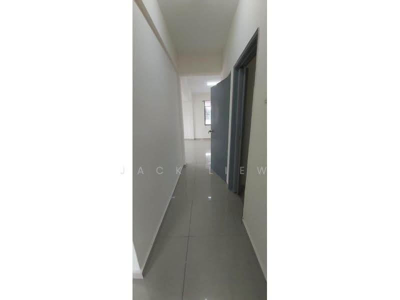 Pangsapuri untuk Dijual di Cempaka Apartment - Jack Liew - Corridor - PropertyGuru.com.my