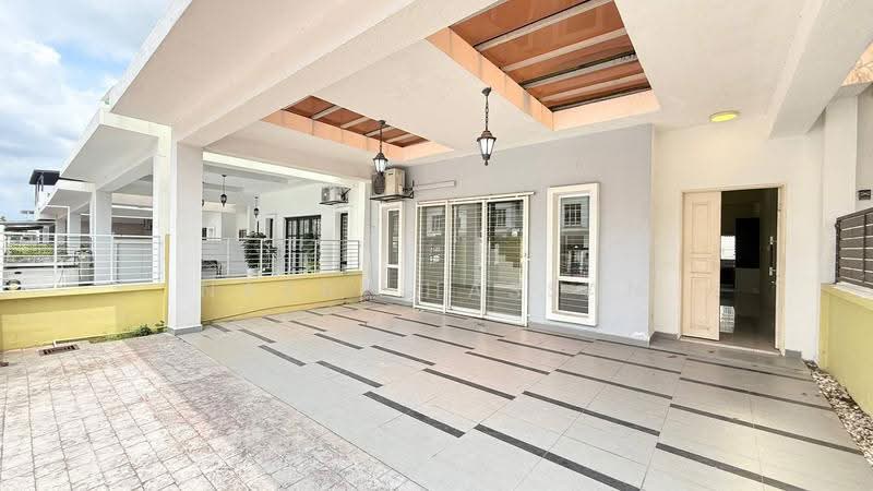2-storey Terraced House for Sale in D'Kayangan (Shah Alam) - Nazri Hassan - Exterior - PropertyGuru.com.my