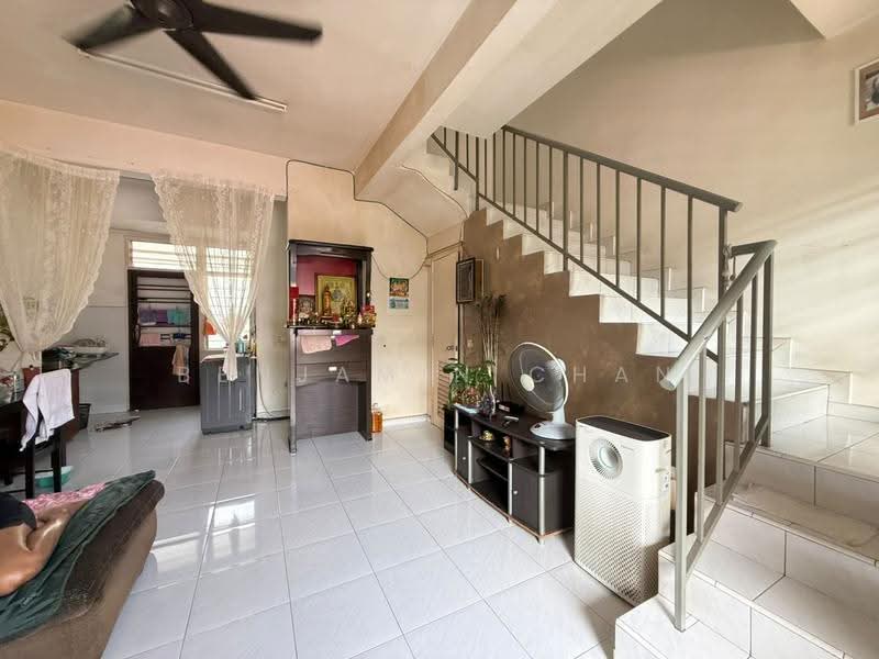 2-storey Terraced House for Sale in Setia Eco Gardens (Gelang Patah) - Benjamin Chan - Living Room - PropertyGuru.com.my