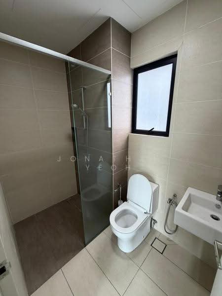 Kediaman Servis untuk Disewa di Sinaran - Jonathan Yeoh - Bathroom - PropertyGuru.com.my