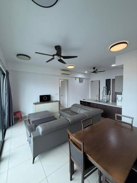 Kediaman Servis untuk Disewa di Sinaran - Jonathan Yeoh - Living Room - PropertyGuru.com.my