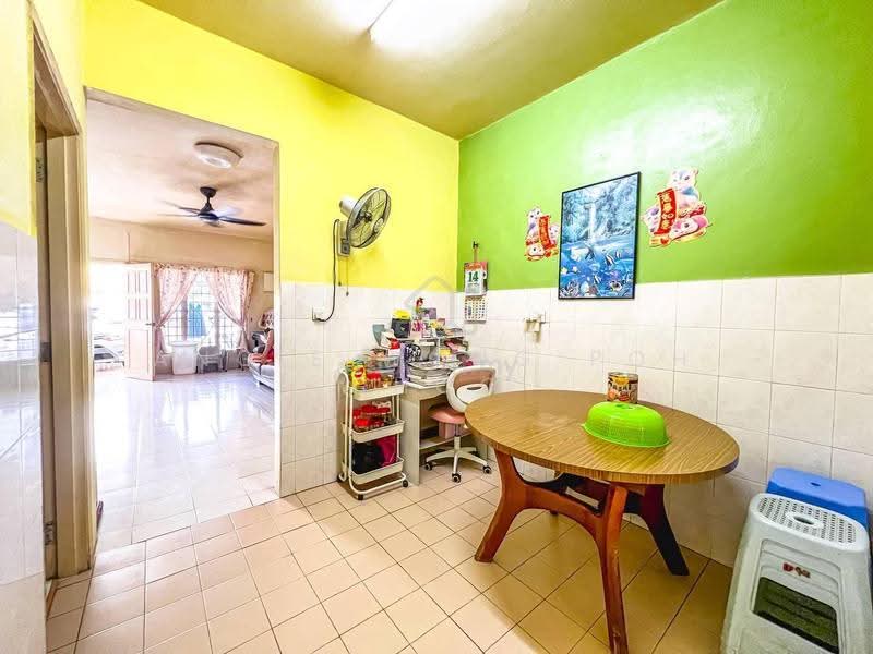 2-storey Terraced House for Sale in Bandar Mahkota Cheras (Cheras) - Angie Wong Poh Choo - Kitchen - PropertyGuru.com.my