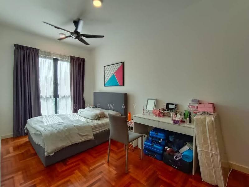 Kediaman Servis untuk Dijual di Residency V - Juneway Lee - Bedroom - PropertyGuru.com.my