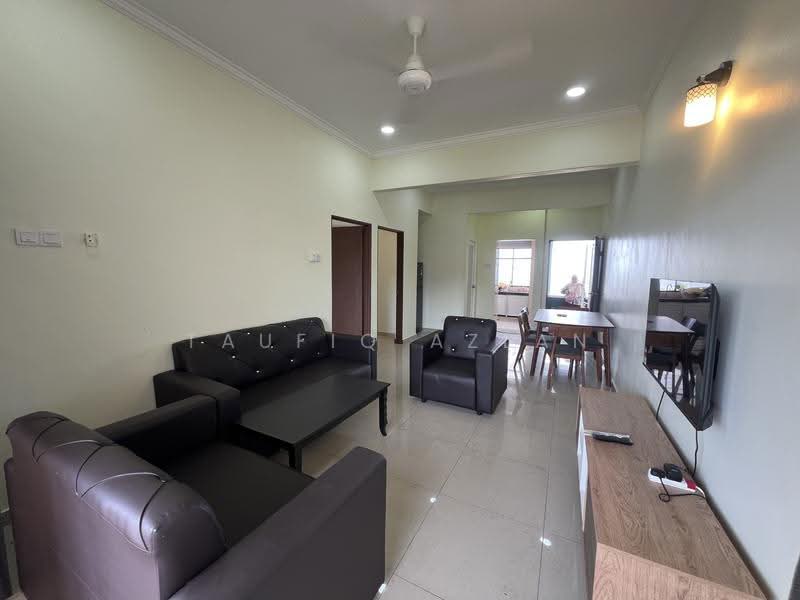 Kondominium untuk Dijual di Tanjung Biru - Taufiq Azlan - Living Room - PropertyGuru.com.my