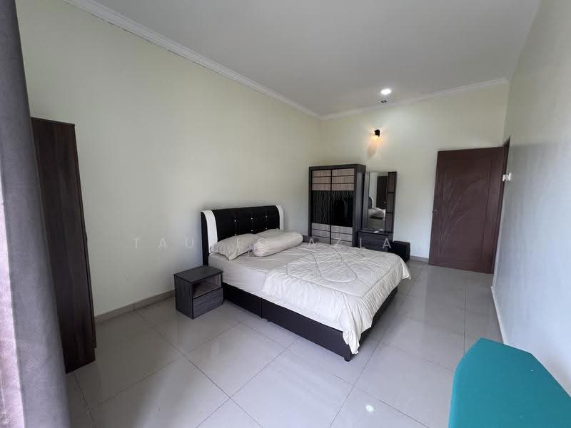 Kondominium untuk Dijual di Tanjung Biru - Taufiq Azlan - Bedroom - PropertyGuru.com.my