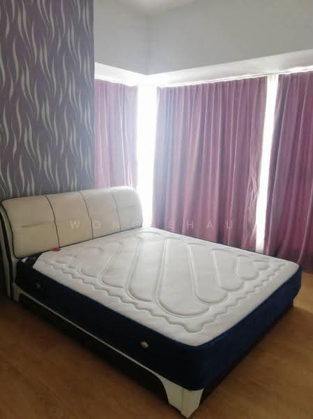 Kondominium untuk Disewa di Royal Strand @ Country Garden Danga Bay - Wong Shau Wei - Bedroom - PropertyGuru.com.my