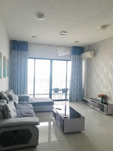Kondominium untuk Disewa di Royal Strand @ Country Garden Danga Bay - Wong Shau Wei - Living Room - PropertyGuru.com.my