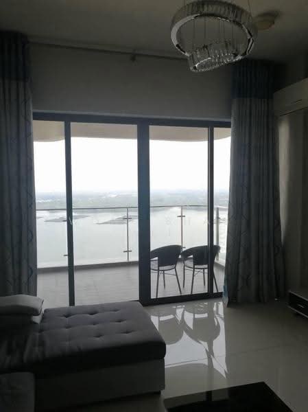 Kondominium untuk Disewa di Royal Strand @ Country Garden Danga Bay - Wong Shau Wei - Balcony - PropertyGuru.com.my