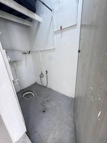2-storey Terraced House for Sale in Taman Flora Jaya (Batu Pahat) - Marcus Tey - Bathroom - PropertyGuru.com.my