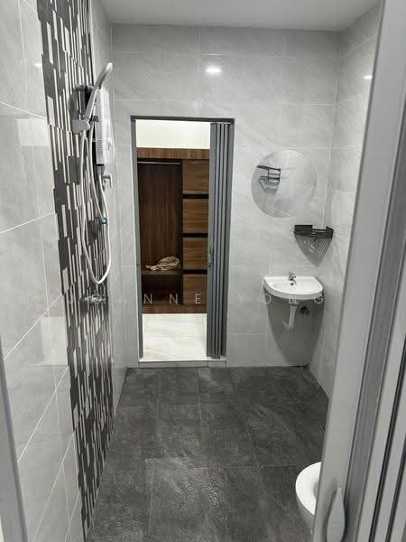 2.5-storey Terraced House for Rent in Skudai (Johor) - Joanne Yong - Bathroom - PropertyGuru.com.my