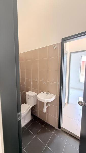 Rumah Teres untuk Dijual di Dengkil (Selangor) - Hafiz Hazwan - Bathroom - PropertyGuru.com.my