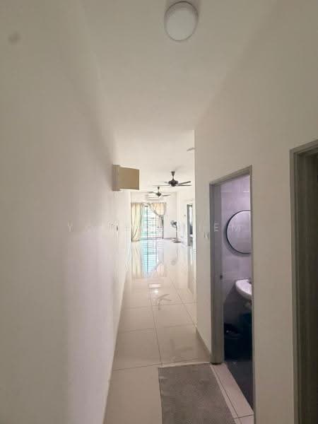 Kondominium untuk Disewa di Residensi Zamrud - Yoke Khiem Yap - Corridor - PropertyGuru.com.my