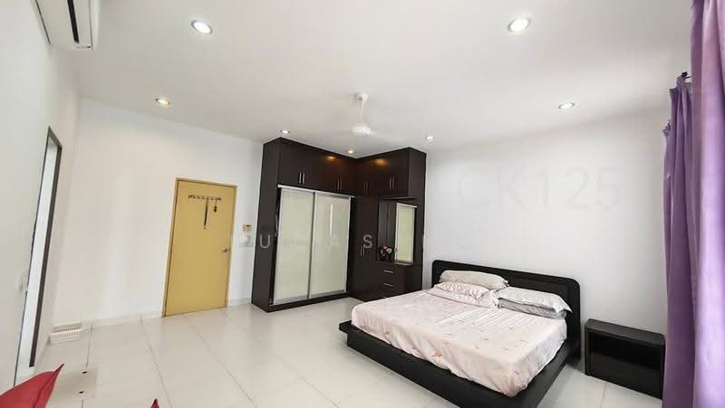 2-storey Terraced House for Sale in Setia Damai (Setia Alam) - Lucas Ng - Bedroom - PropertyGuru.com.my
