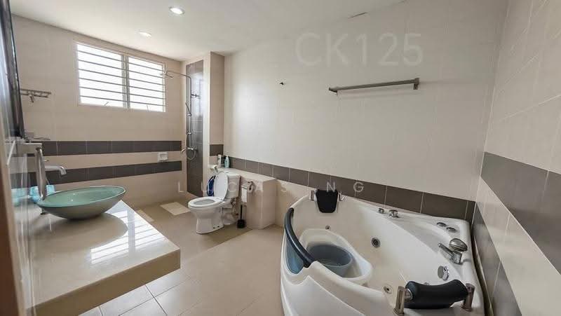2-storey Terraced House for Sale in Setia Damai (Setia Alam) - Lucas Ng - Bathroom - PropertyGuru.com.my