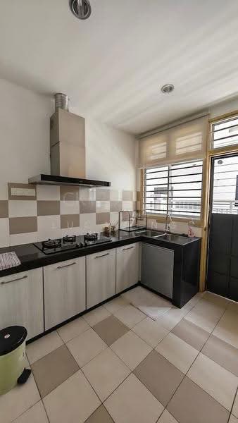 2-storey Terraced House for Sale in Setia Damai (Setia Alam) - Lucas Ng - Kitchen - PropertyGuru.com.my