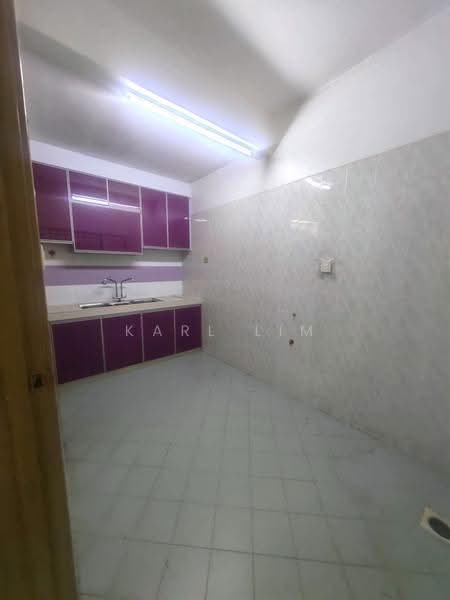 Rumah Teres 2-Tingkat untuk Dijual di Taman Mount Austin (Tebrau) - Karl Lim - Kitchen - PropertyGuru.com.my