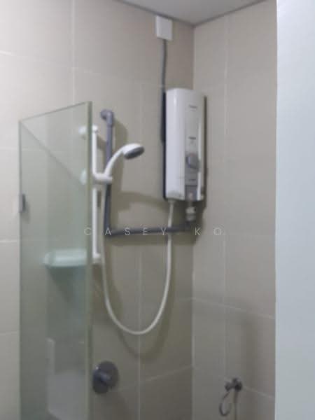 Kediaman Servis untuk Disewa di Centrestage Designer Suite - Casey Ko - Bathroom - PropertyGuru.com.my
