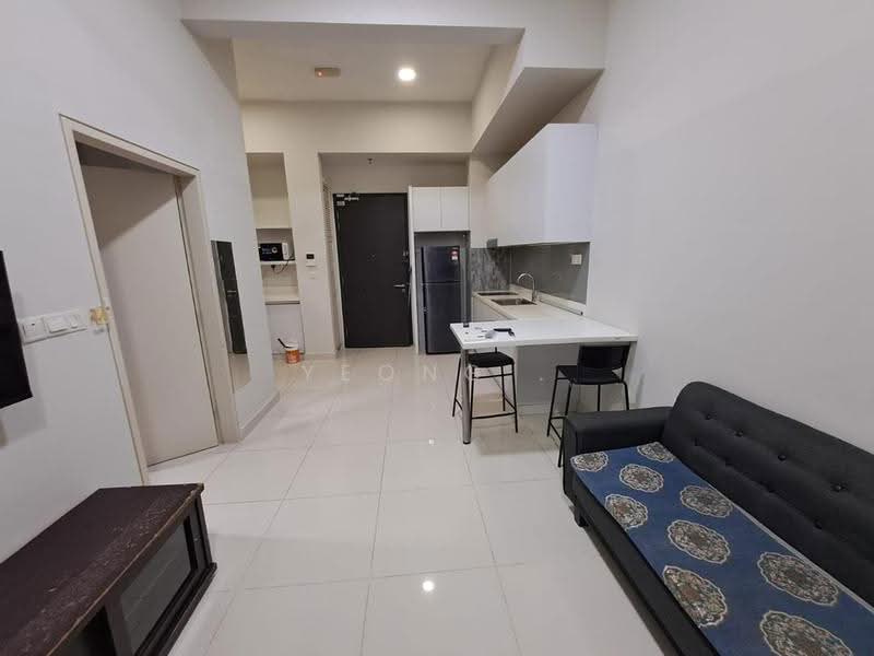 Kediaman Servis untuk Dijual di Third Avenue - Yeong . - Living Room - PropertyGuru.com.my