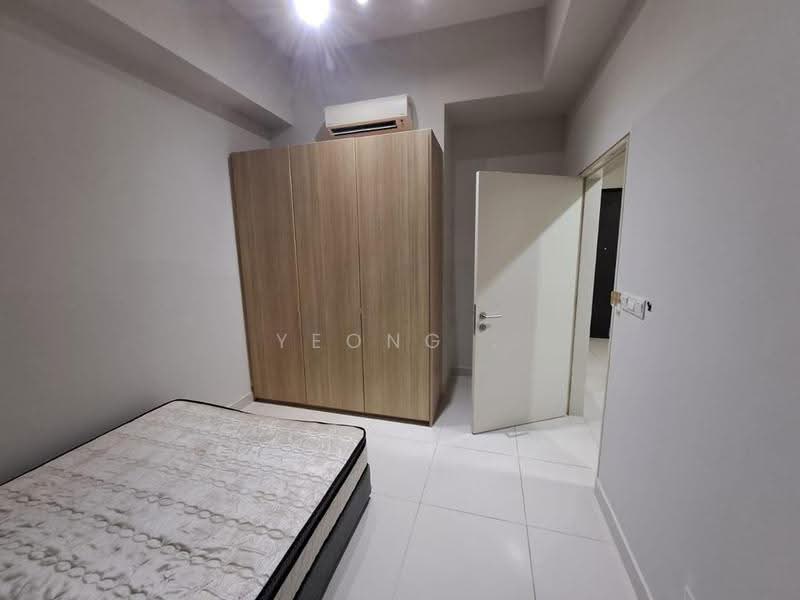 Kediaman Servis untuk Dijual di Third Avenue - Yeong . - Bedroom - PropertyGuru.com.my