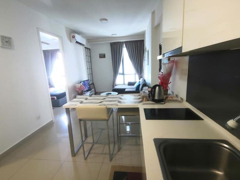 Kediaman Servis untuk Dijual di Eclipse Residence @ Pan'gaea - Yeong . - Living Room - PropertyGuru.com.my