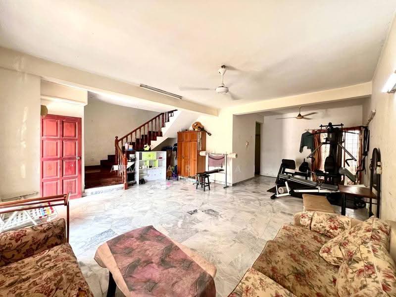 2-storey Terraced House for Sale in Shah Alam (Selangor) - Amzar Faiz - Living Room - PropertyGuru.com.my