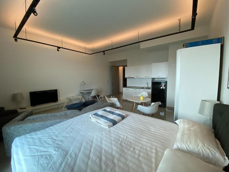 Kediaman Servis untuk Dijual di Cybersquare - Yeong . - Living Room - PropertyGuru.com.my