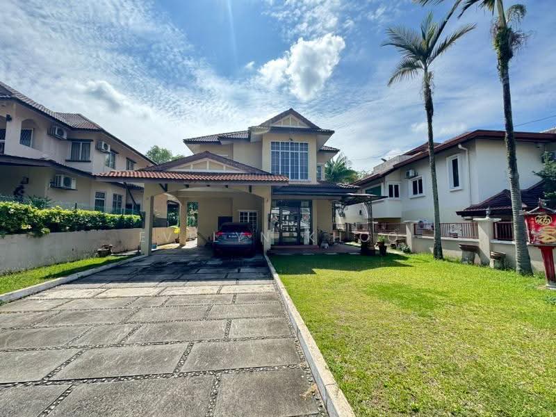 Bungalow House untuk Dijual di Taman Desa Country Homes (Rawang) - Evelyn Khoo - Car Porch - PropertyGuru.com.my