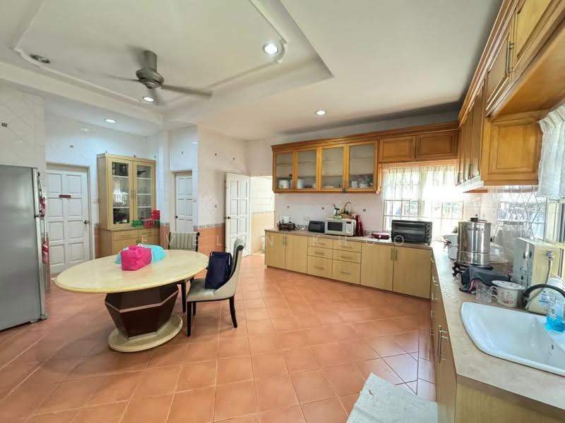 Bungalow House untuk Dijual di Taman Desa Country Homes (Rawang) - Evelyn Khoo - Kitchen - PropertyGuru.com.my