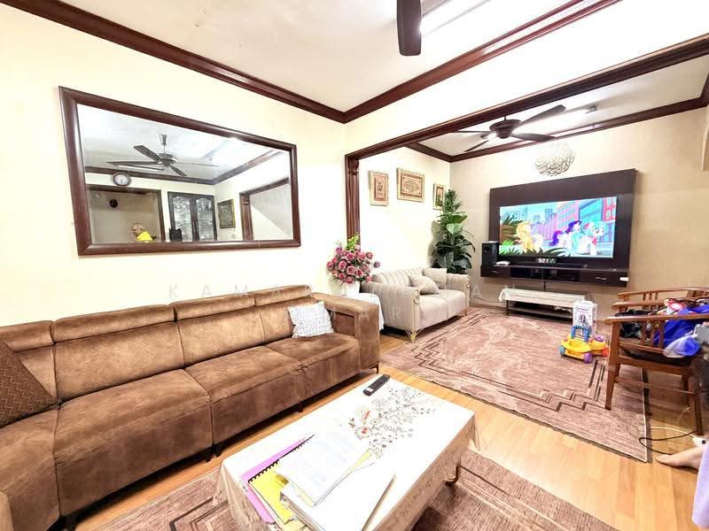 Rumah Teres 2-Tingkat untuk Dijual di Shah Alam (Selangor) - Kamaruzaman Omar - Living Room - PropertyGuru.com.my